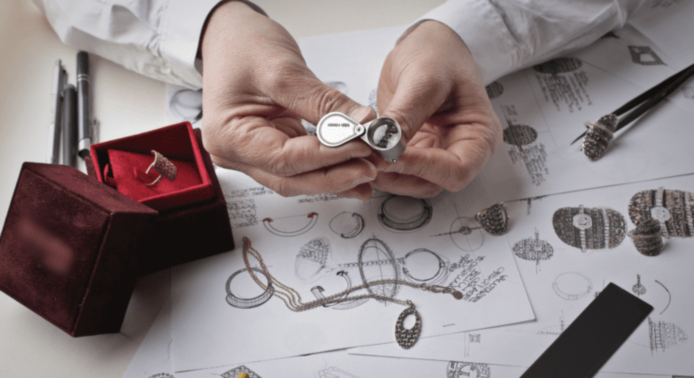 كيف يتم تنفيذ تصميم المجوهرات ؟  وكيف الوصول لسوق المبيعات